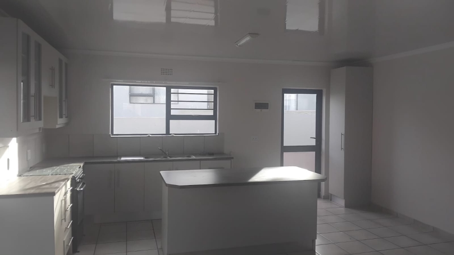 To Let 2 Bedroom Property for Rent in Myburgh Park Western Cape